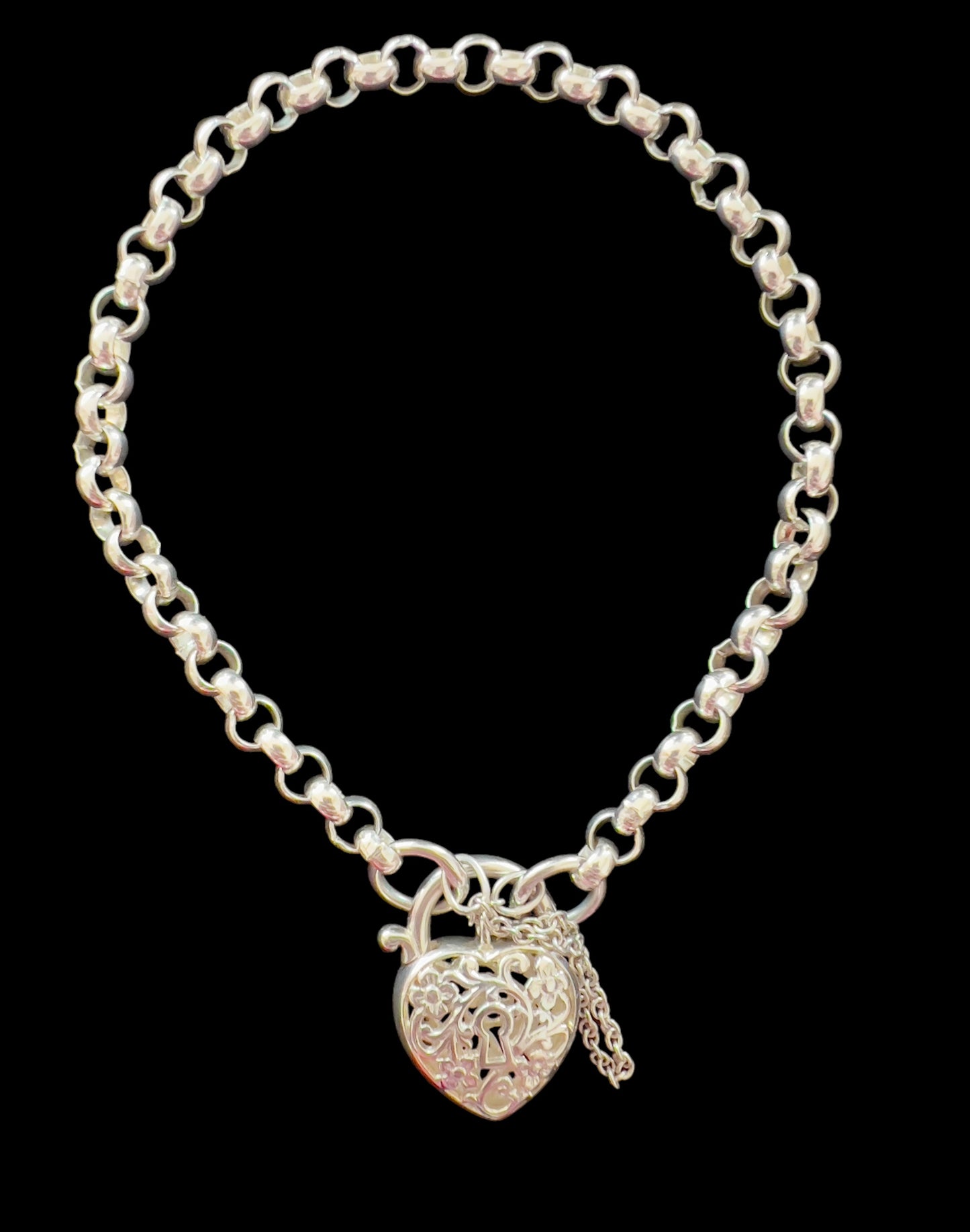 Filigree heart bracelet in sterling silver